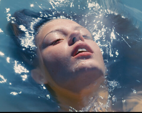 Review phim Blue is the warmest color.