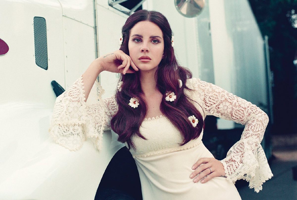 Trong 'Lust For Life', Lana Del Rey không chỉ hát về tình yêu mà còn về chính trị.