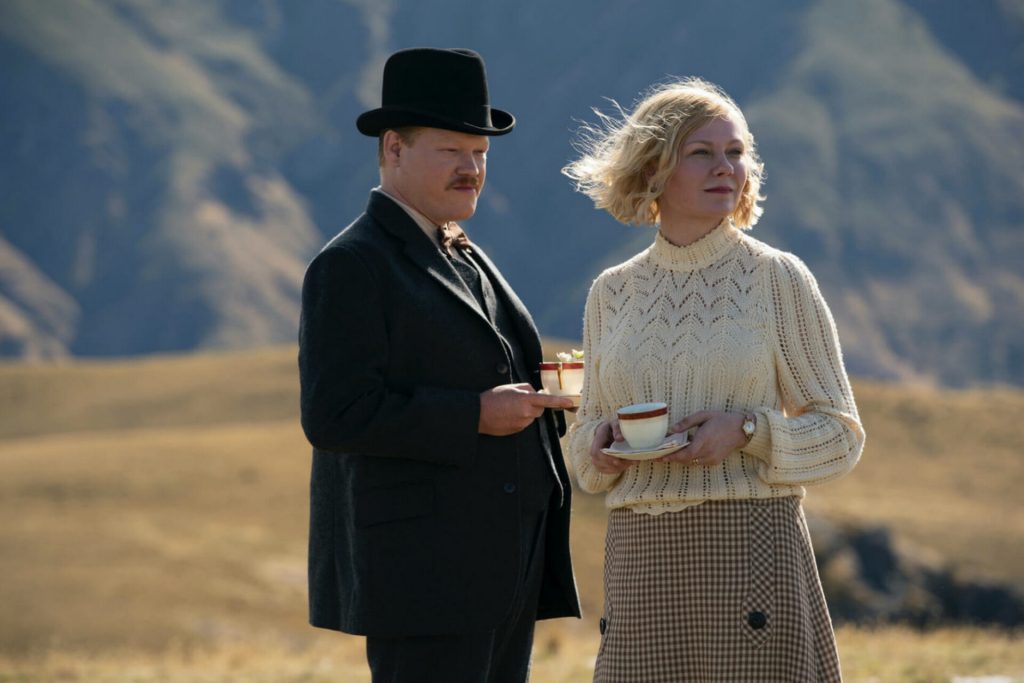 Trong The Power of the Dog, nhân vật George (Jesse Plemons) là hình ảnh trái ngược với anh trai Phil.