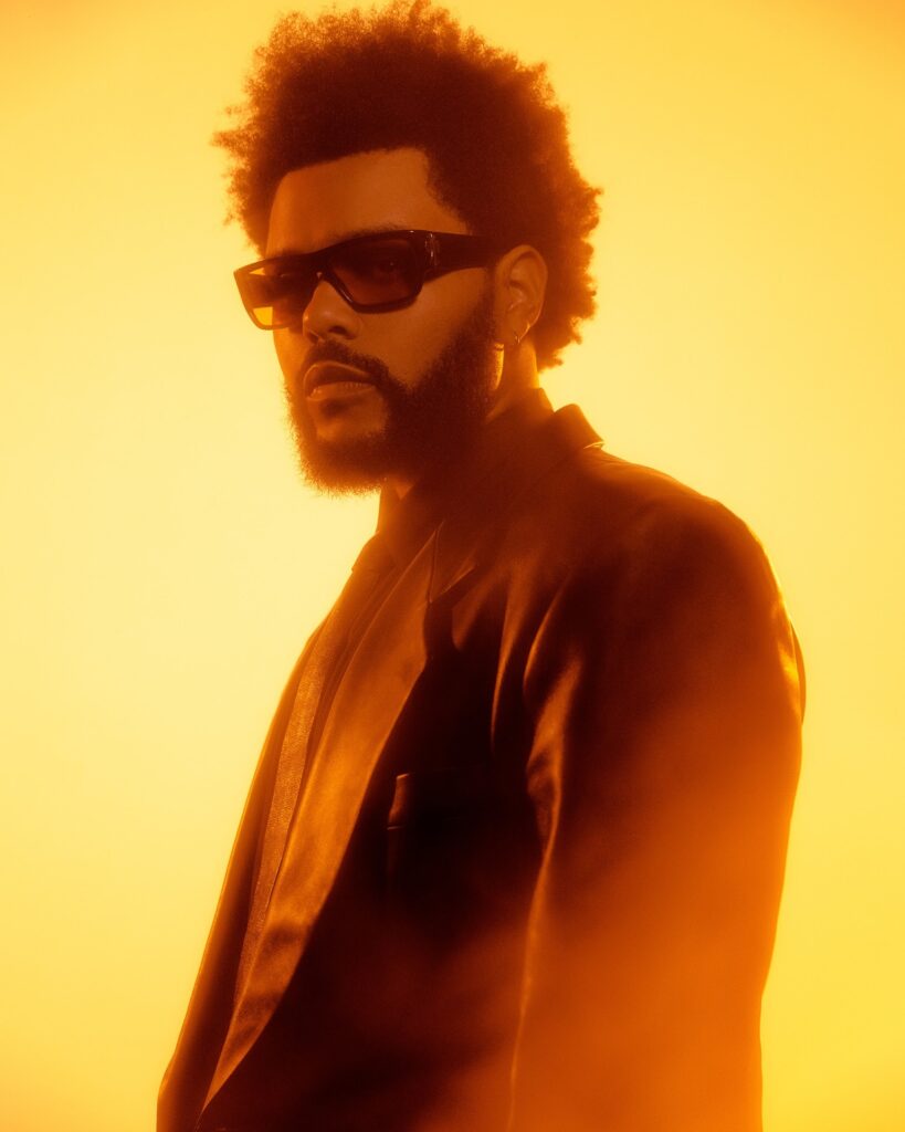Ánh sáng le lói xuất hiện giữa các ca khúc trong album Dawn FM của The Weeknd.
