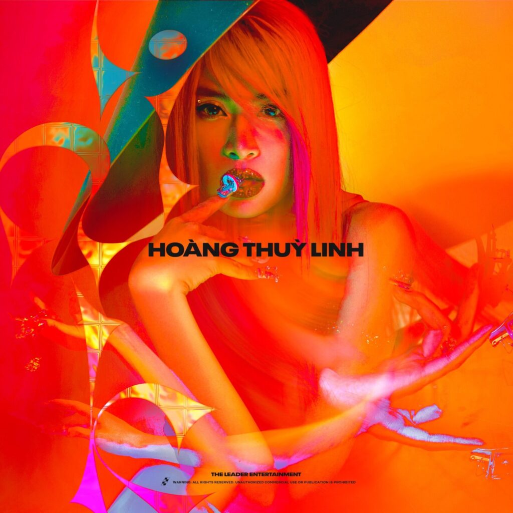 Bìa trước album Link của Hoàng Thùy Linh.