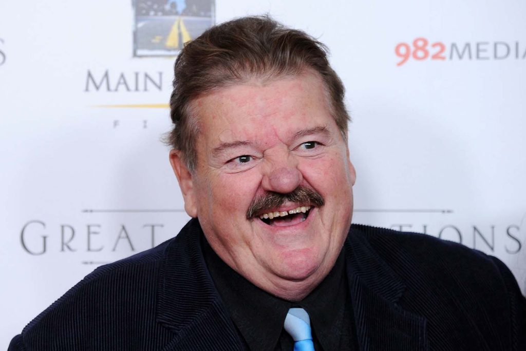 Trước khi nổi tiếng toàn cầu với vai bác Hagrid, Rubeus Hagrid là diễn viên tên tuổi ở Anh, từng đóng hàng chục vai diễn lớn nhỏ trong sự nghiệp.